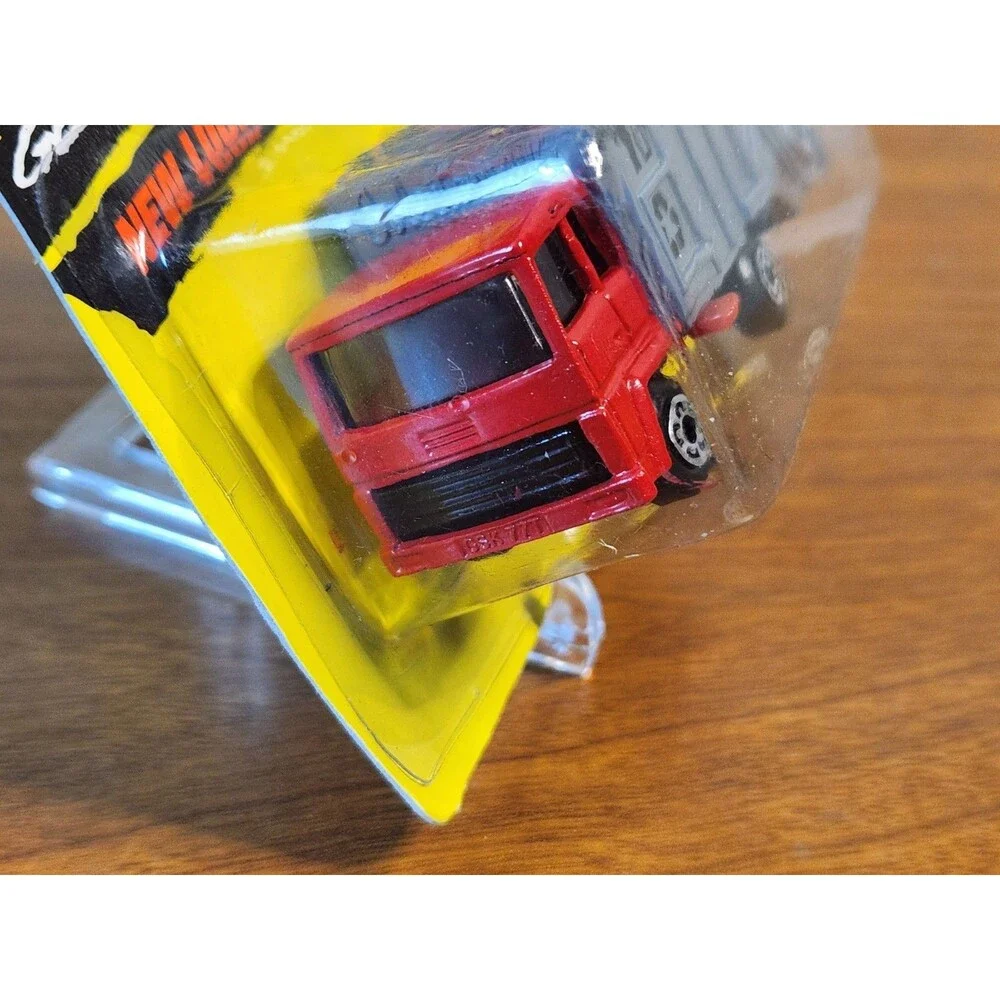 Vintage 1996 Matchbox Refuse Truck #36 